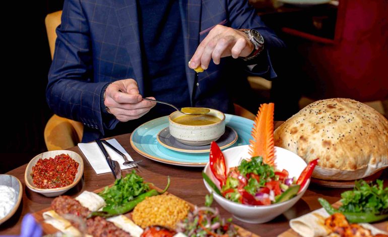 How Business Lunch Dubai Fuels Professional Growth